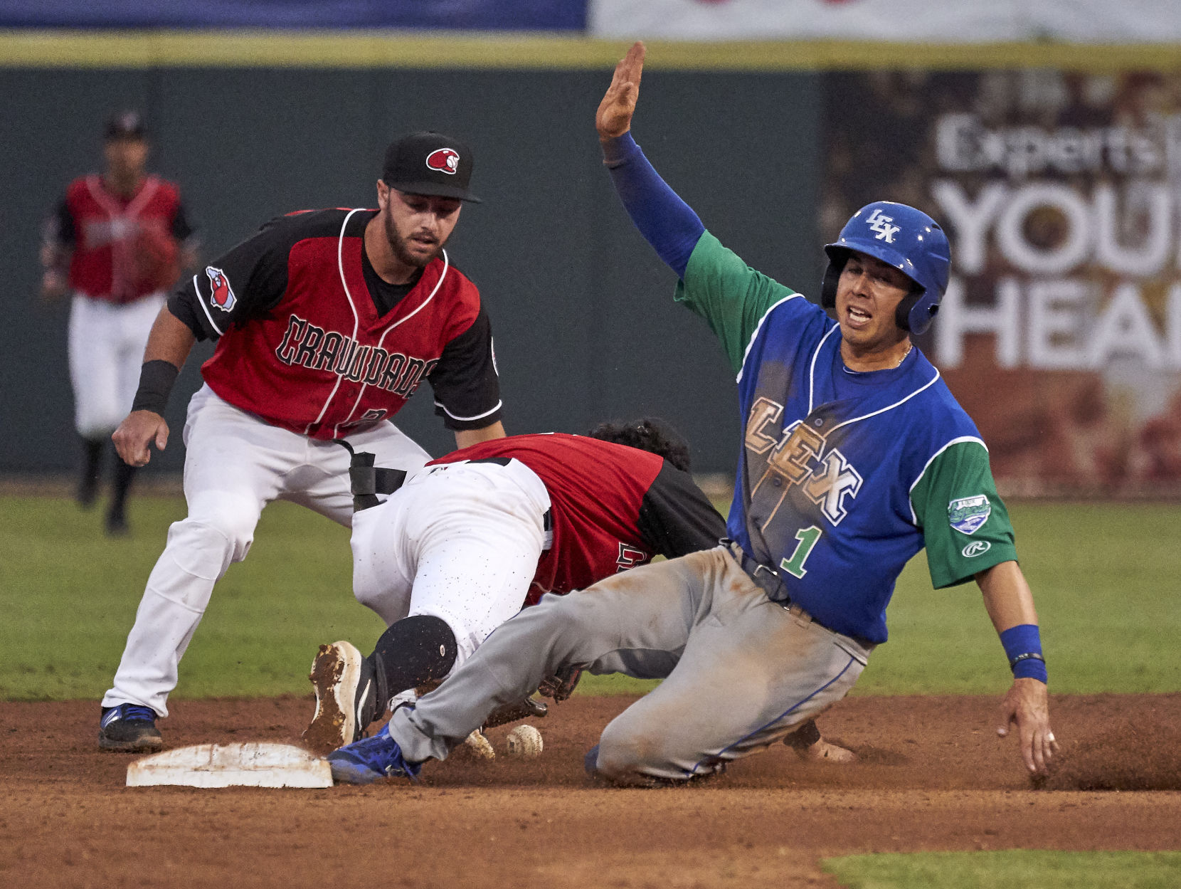 CRAWDADS 0522 6.jpg